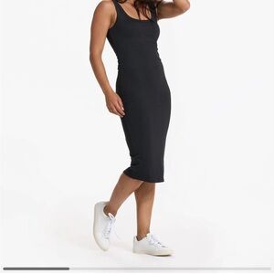 Vuori Halo Essential Dress